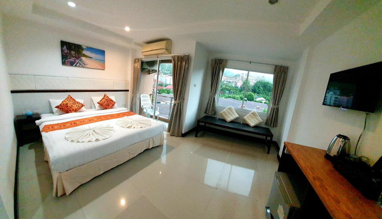 At Home Hotel Patong Exterior foto