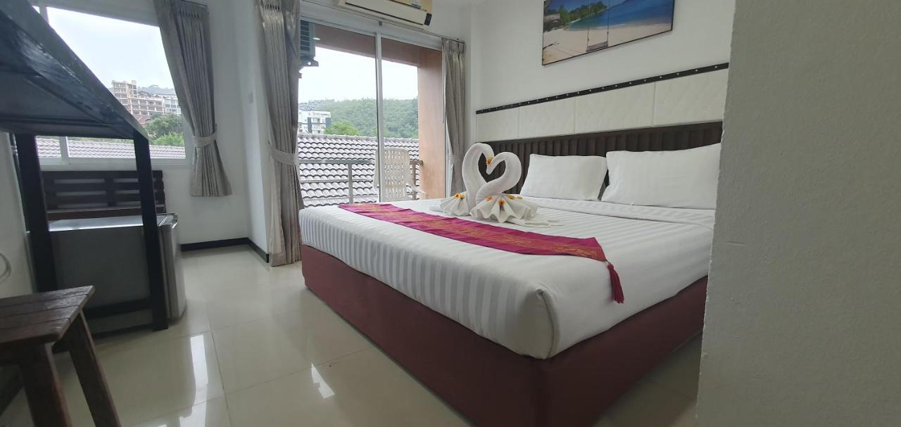 At Home Hotel Patong Exterior foto