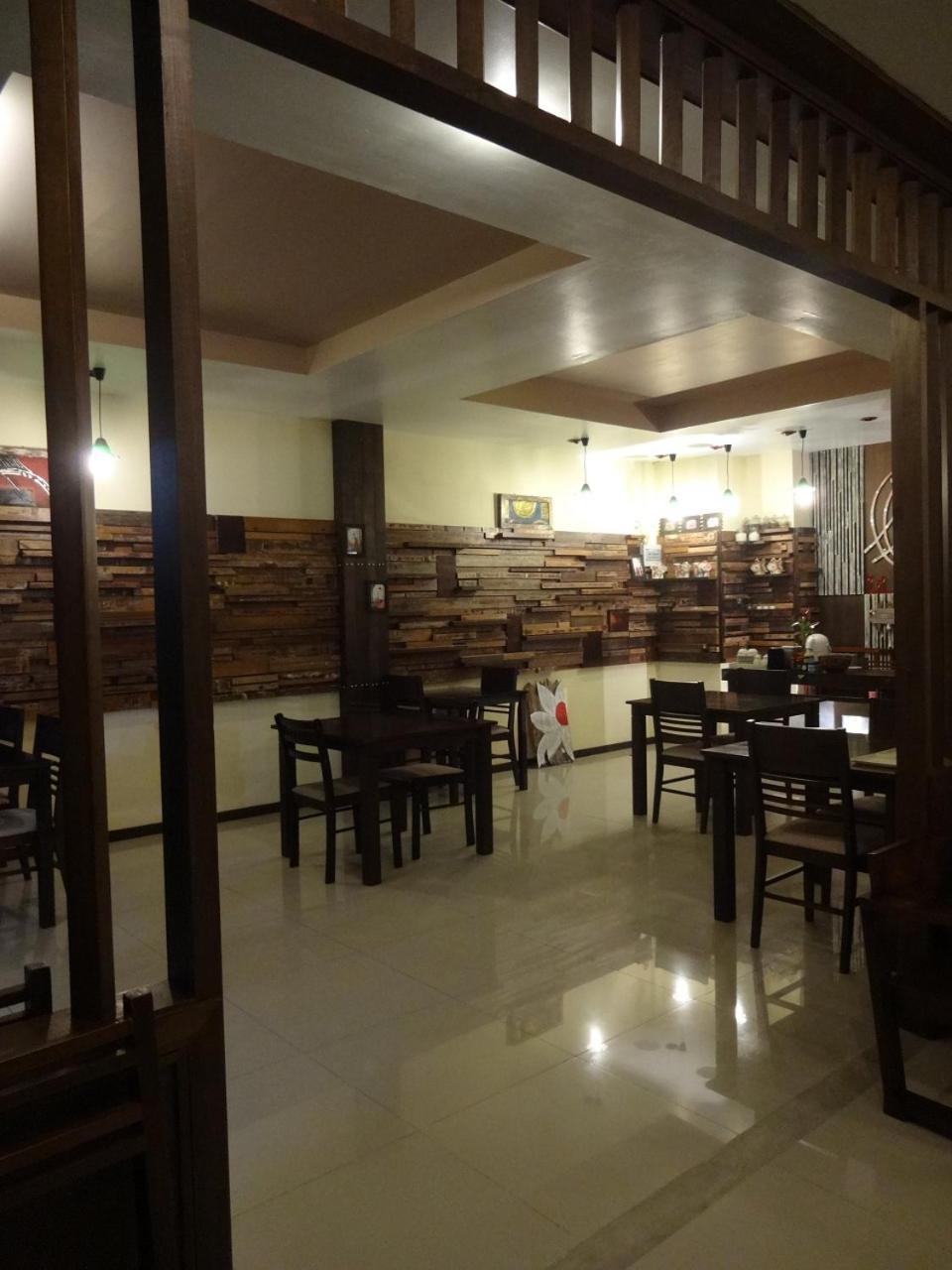 At Home Hotel Patong Exterior foto